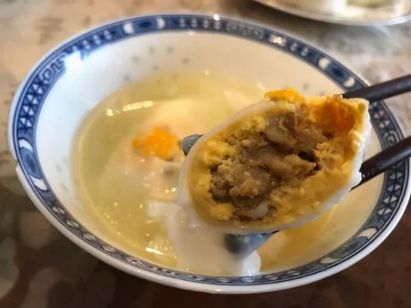 神奇的灌蛋,是如何把那么多东西塞到蛋里去的?