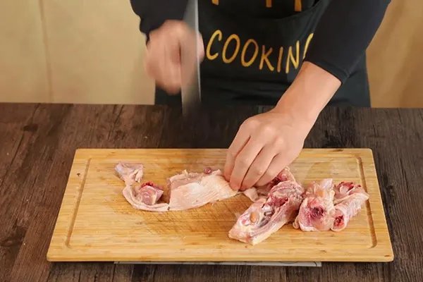 炖鸡汤的做法 如何做炖鸡汤