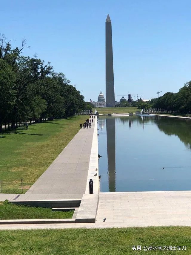 今美国2架飞机在空中相撞，他们的空中管制那么差吗？