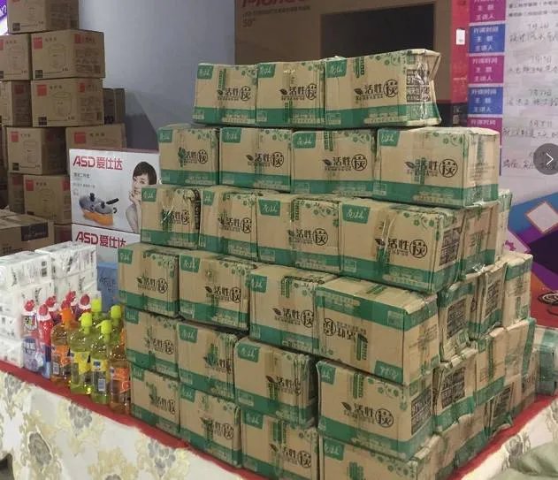 十一国庆，齐家不打烊，国家过生日，礼品你们拿！