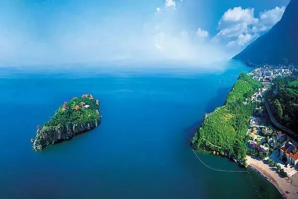 云南抚仙湖底的古城，埋葬了怎样的凄美故事？