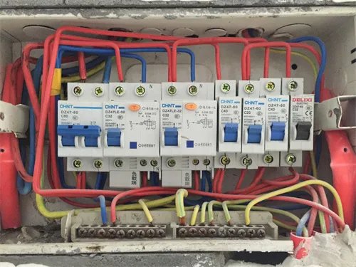 家装空气开关怎么配