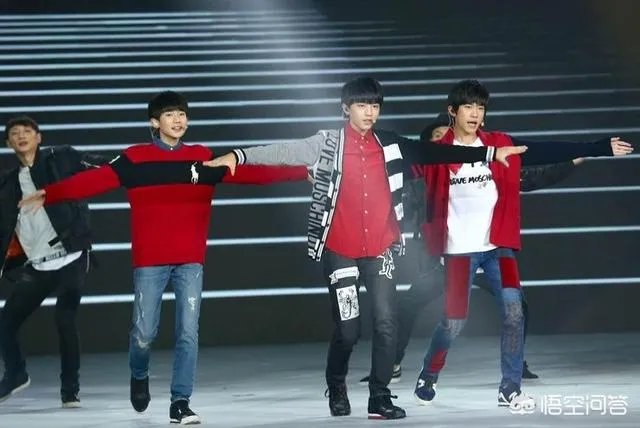 今晚周杰伦的魔术虽然全是高科技，但是有个很大的破绽大家看出来了吗？