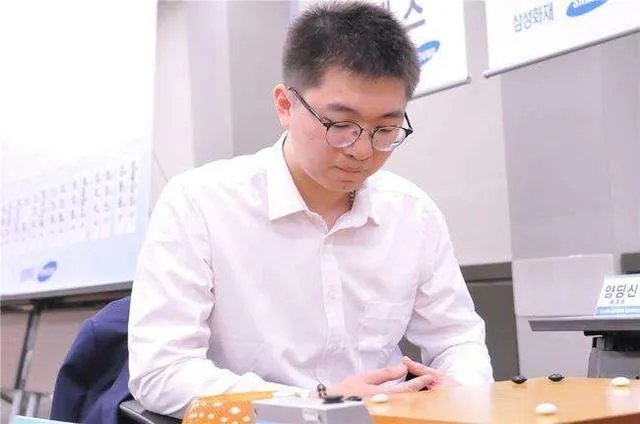 围棋目前谁厉害？