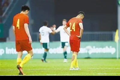 如何看待冯潇霆为自己洗白,为什么他不承认错误呢?