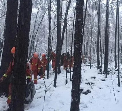 大兴安岭火场暴雪是怎么回事？