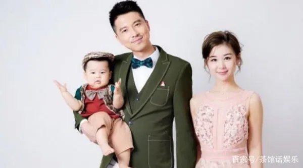 王雷和李小萌相恋七年，大学浪漫求婚，低调的明星夫妻你怎么看？