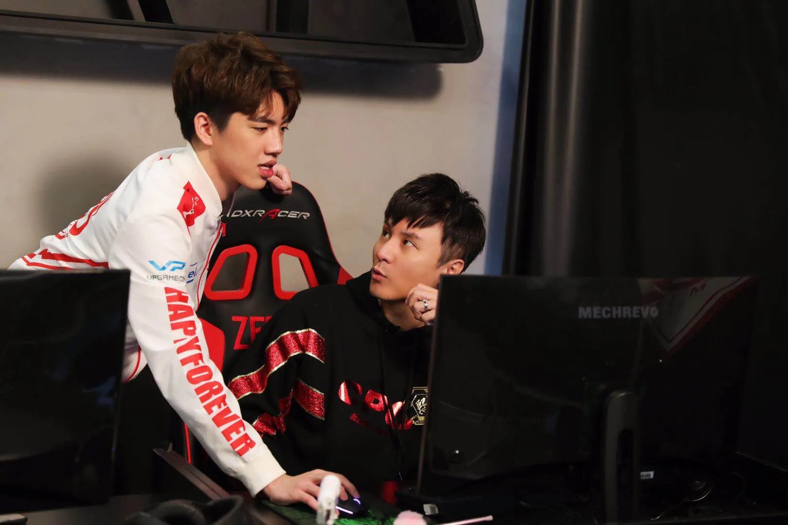 张彬彬两次单杀国服第一大呼“骄傲”！《超越吧！英雄》试训LGD感受职业残酷！