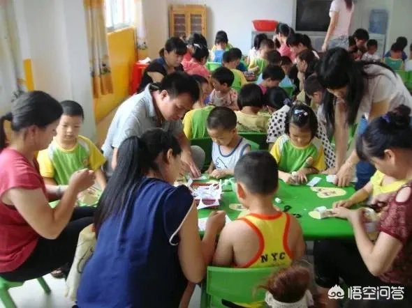 两岁半女童在幼儿园自己摔倒导致左臂骨折，校方有责任吗？