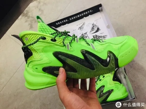 十年等待 KOBE 6绿蛇复刻，以及骚绿球鞋一览表