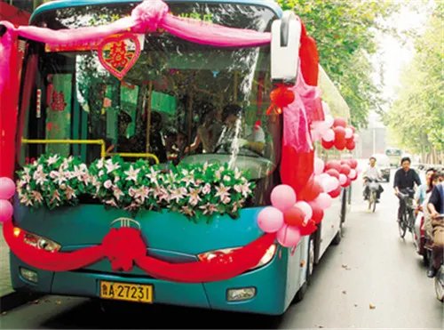 结婚租车价位大概是多少 婚车租赁有哪些步骤