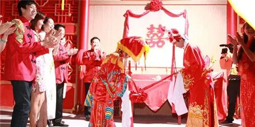 结婚喜庆歌曲大全 如何选择婚礼歌曲