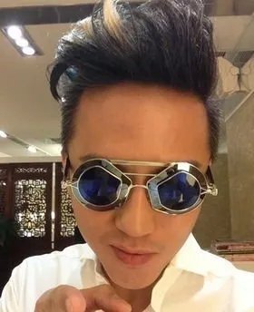 邓超个人资料简历 他的父亲是干嘛的