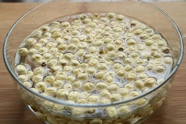 莲蓉是什么做的