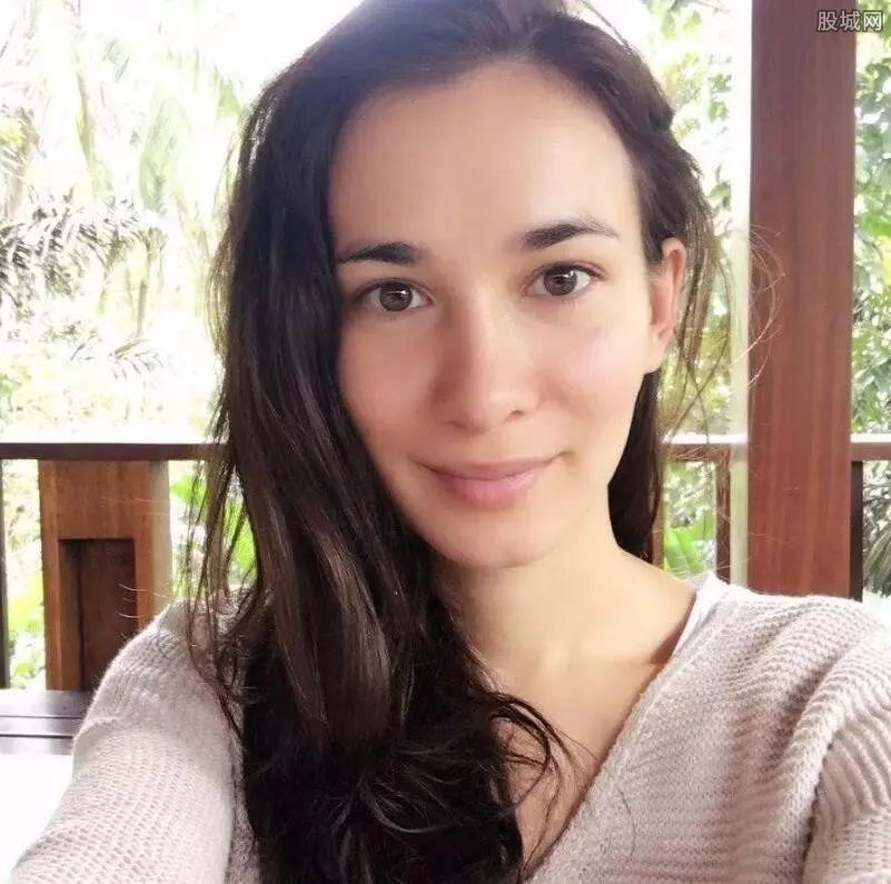 战狼2加价的女主角是谁 徐嘉雯疑是战狼2原女主角