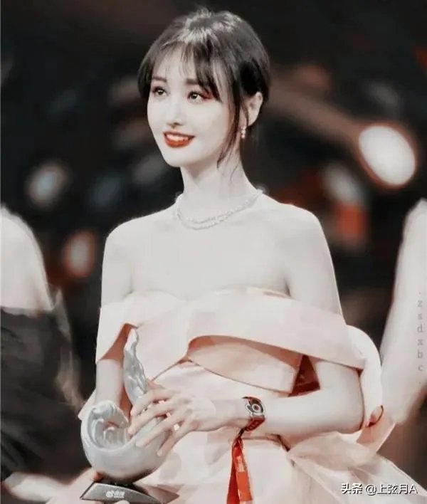 郑爽真的要赔那么多钱吗？明星违约条款一般会怎么签呢？