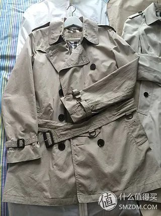 专柜的Burberry Brit 和 女王outlets的高端Burberry London对比