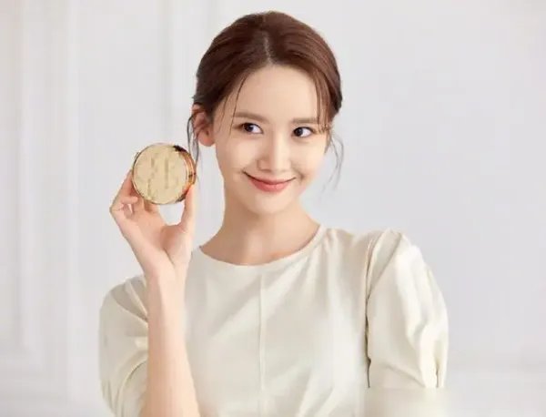 少女时代成员允儿最新《嘉人》杂志写真曝光，如何评价她的造型？