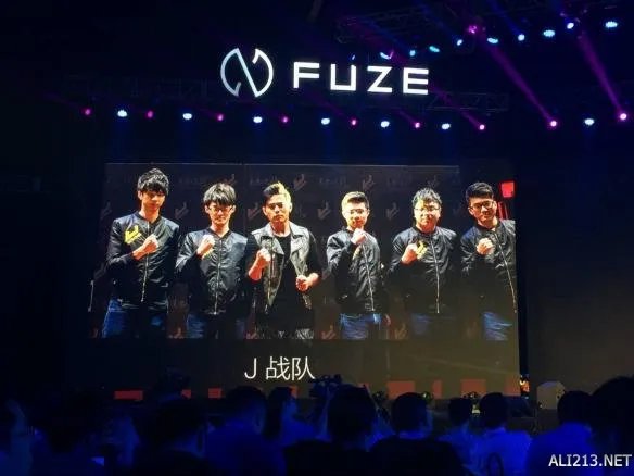 战斧F1发布会正在直播 共同见证新一代国产主机诞生