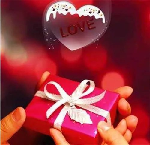 让女生瞬间感动的礼物 给女生送什么生日礼物好