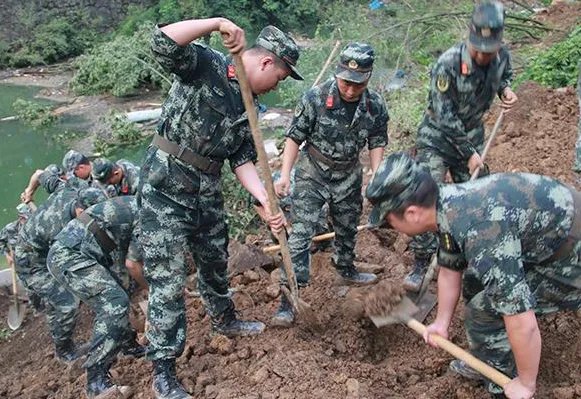 重庆城口山体滑坡最新动态更新 滑坡量达7万方两房屋被埋