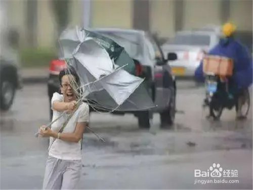 重庆暴雨致4人失踪 暴雨天气我们应该怎么办