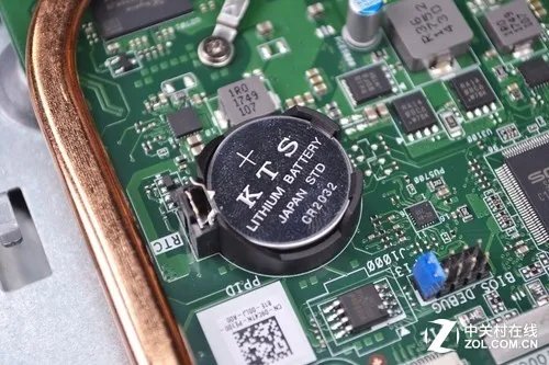 双硬盘双内存 戴尔灵越24-3477拆机图赏