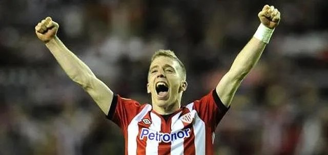 当今足坛，有哪些现役的矮个中锋？