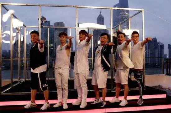 极限挑战打错张艺兴的名字，粉丝要求道歉是大题小做吗？