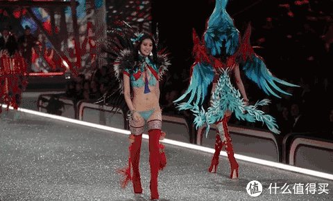 用13亿掏空你的身体：历年维密Fantasy Bra盘点