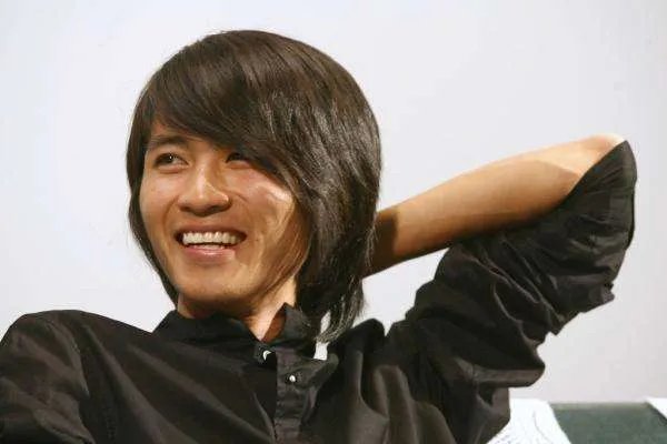 方舟子和韩寒到底有何过节,为何当初他们会引发骂战?