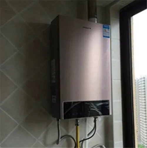 12墙可以挂多大热水器