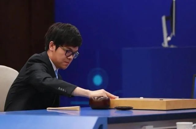 围棋目前谁厉害？