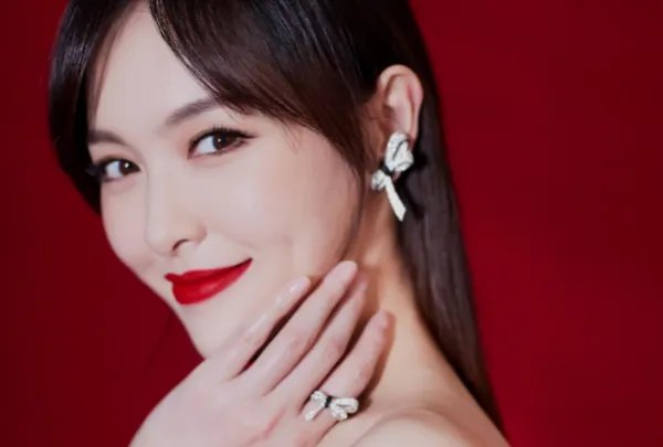 唐嫣罗晋牵手下班图火了，他们当初为何不被看好？