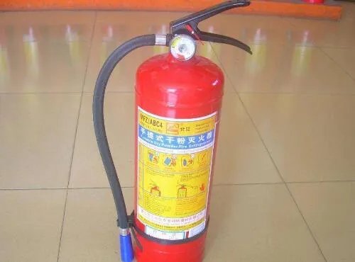 干粉灭火器的正确使用方法是什么