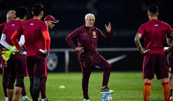 由银狐带领的国足8月31日迎战乌兹别克斯坦，大家怎么看这一场挽回颜面的一战？