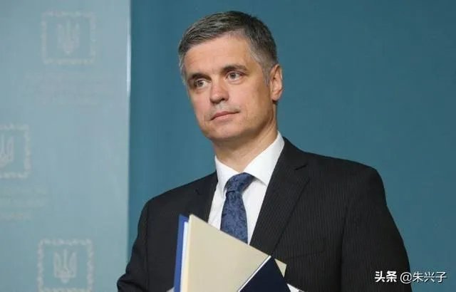 乌克兰议会为什么要罢免“外长”普里斯泰科，他不是泽连斯基任命的？