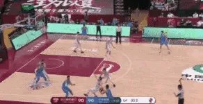 北京92:90险胜浙江，林书豪罚球绝杀存在争议，这球犯规了吗？