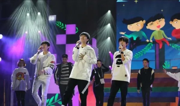 TFBOYS照片(100张)！