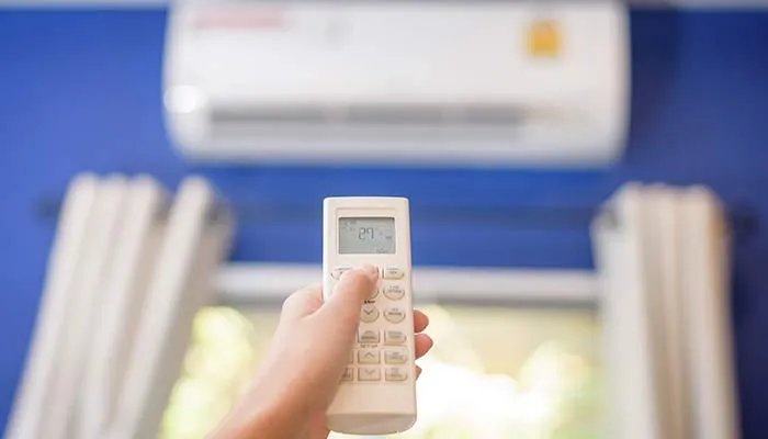 空调出风口滴水是什么原因 空调出风口滴水怎么回事