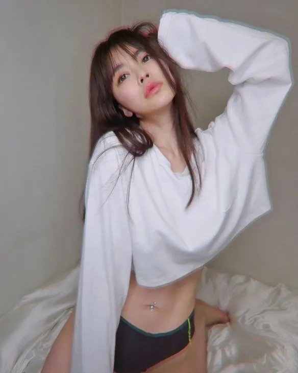 日本健身辣妹涉谷由里：身材火辣运动照叫人脸红心跳！