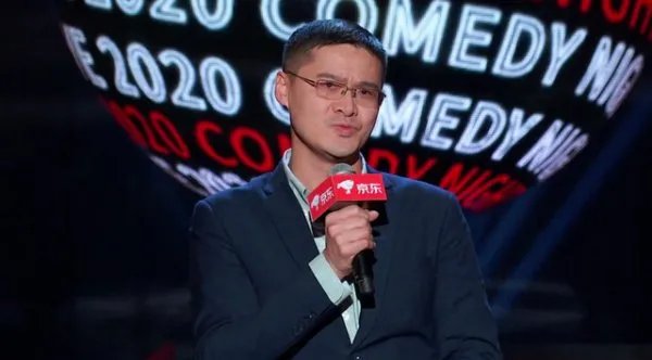 李诞的《脱口秀反跨年》到底反了个什么？反出脱口秀的意义了吗？