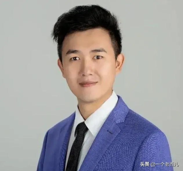 想红想疯了！那个发文鼓励首钢队员废掉阿联的记者是什么来历？