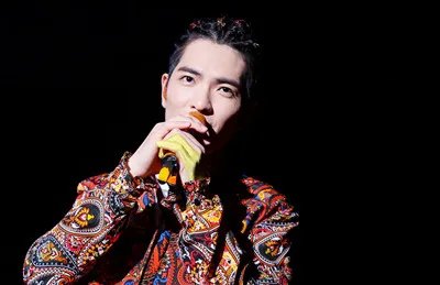 萧敬腾工作室称萧敬腾不在武汉，他为何会被称为“雨神”？