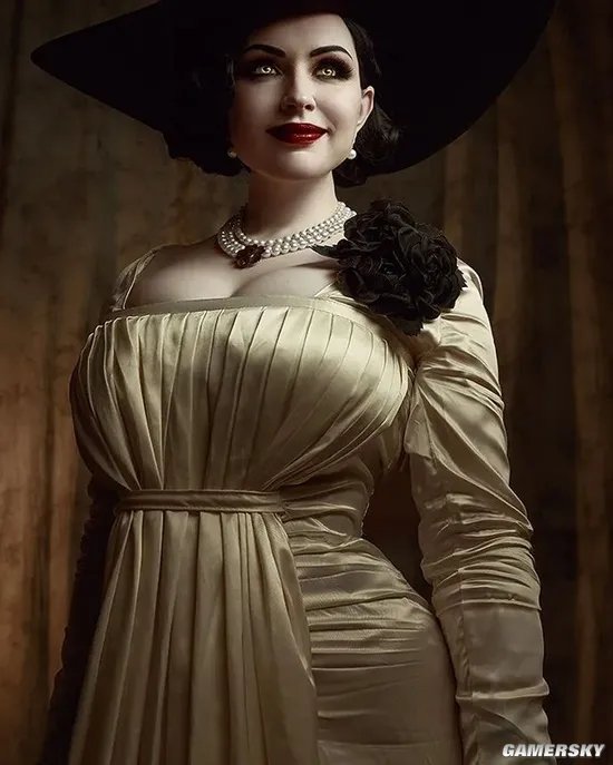 COSPLAY图赏：俄妹COS《生化8》吸血鬼夫人 雍容华贵的优雅贵妇