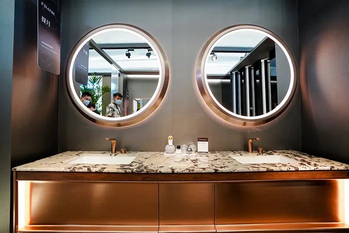 富兰克亮相2021上海厨卫展：一场光与影的奇幻之旅