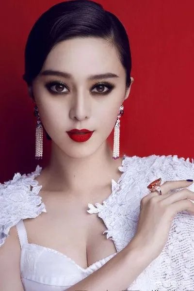 与赵薇一起合作过《还珠格格》的演员们谁发展最好？