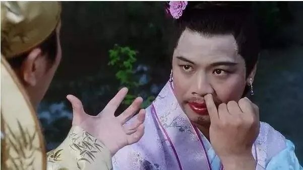 「朋友圈@微信官方头像添加圣诞帽」这个功能在技术层面可以实现吗?