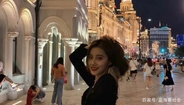 王思聪狂追的孙一宁真不算仙女，中戏二十级艺人王奕文才是神仙颜值？