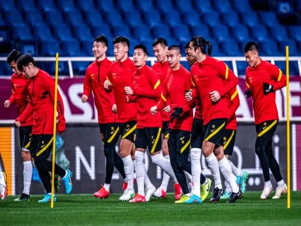 中国男足世界排名